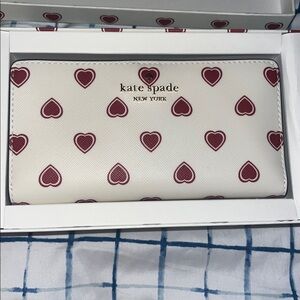 Kate Spade White Box with Red Hearts, NIB